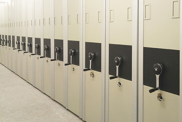 揭秘海發(fā)檔案密集架的生產(chǎn)工藝 密集架廠家深圳海發(fā)專業(yè)生產(chǎn)密集架、密集柜、手動(dòng)密集架、檔案密集架等產(chǎn)品